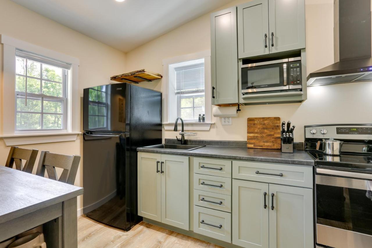 Secluded Poconos Cabin With Fire Pit On 75 Acres! East Stroudsburg Exteriér fotografie