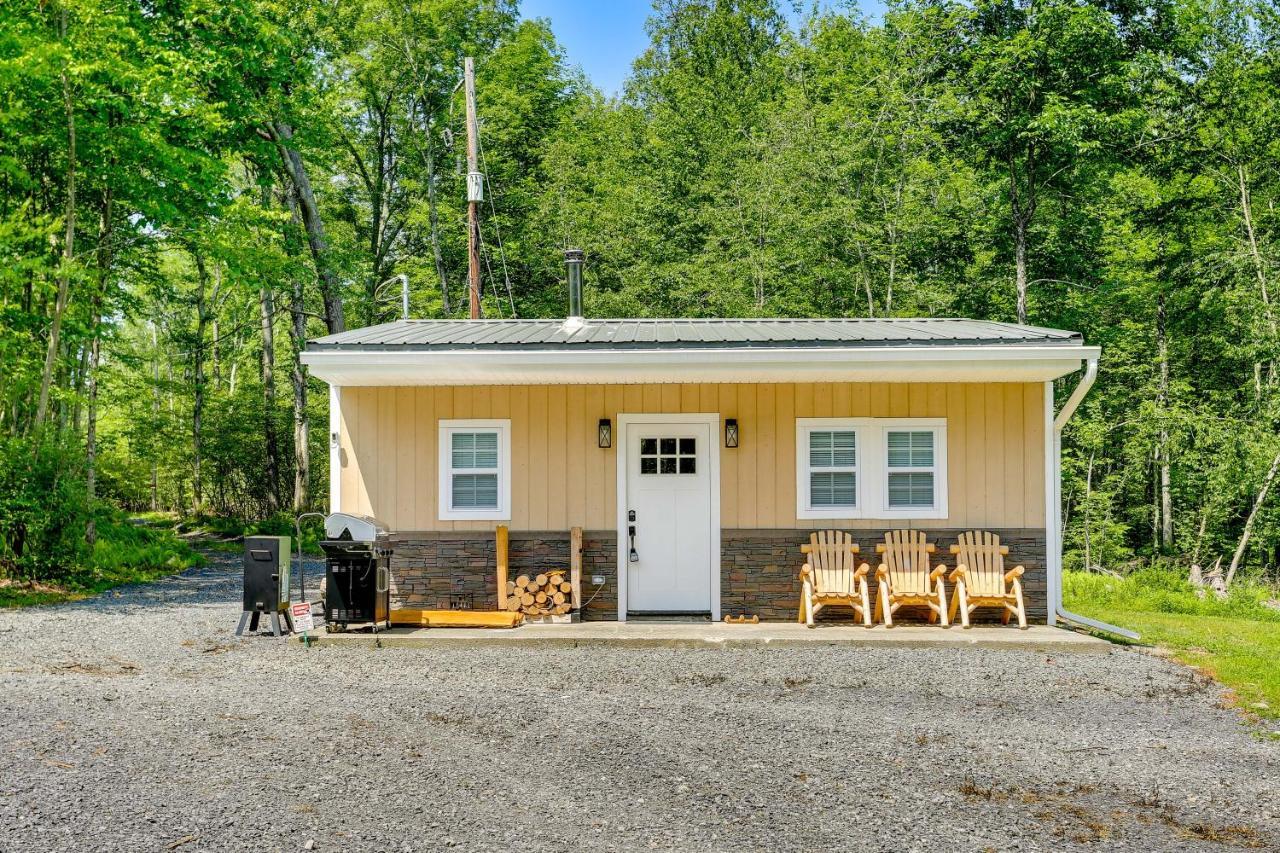 Secluded Poconos Cabin With Fire Pit On 75 Acres! East Stroudsburg Exteriér fotografie